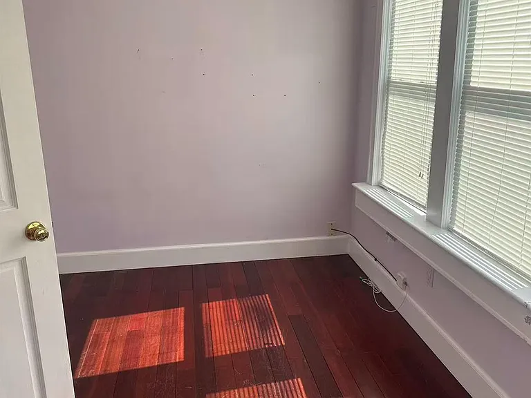 122 S Lincoln Ave — Photo 2