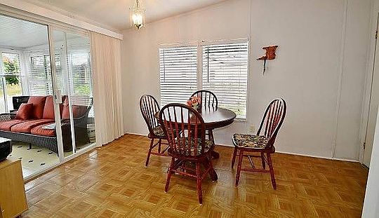3rd image of 329 Kingslake Dr