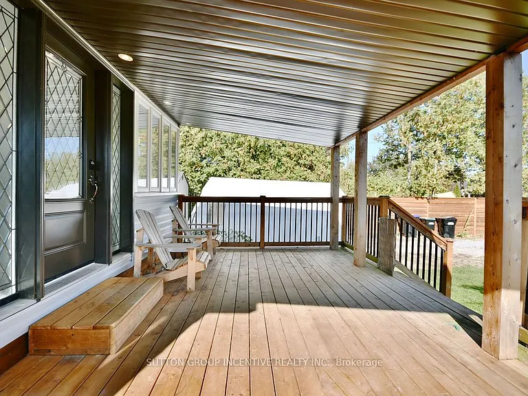 1556 Houston Ave — Photo 38