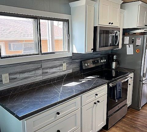 5th image of 474 W Lake Dr
