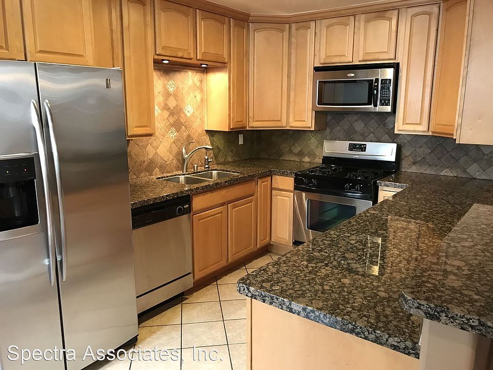 1st image of 631 E Magnolia Blvd Unit 110