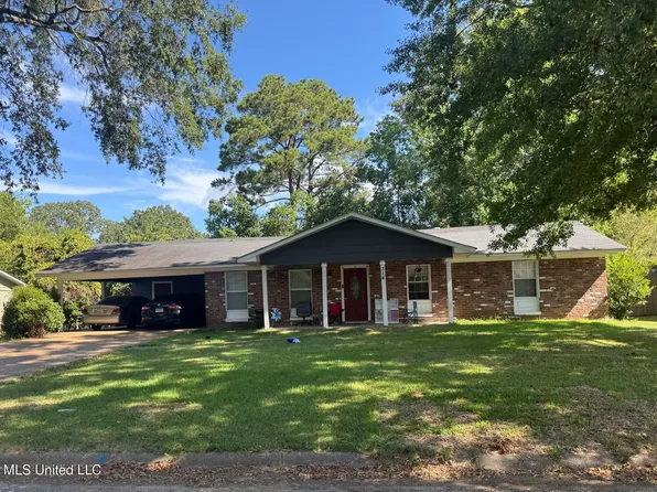 314 N Canton Club Cir, Jackson, MS 39211