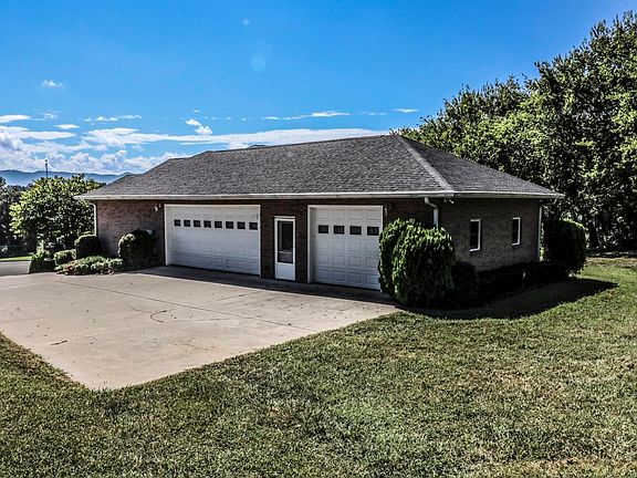 5th image of 5019 Candlewood Ct