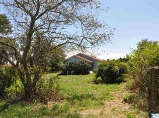 382 Country Side Dr, Union Grove, AL 35175