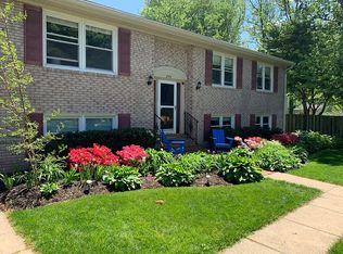 2501 Appian Ct, Alexandria, VA 22306