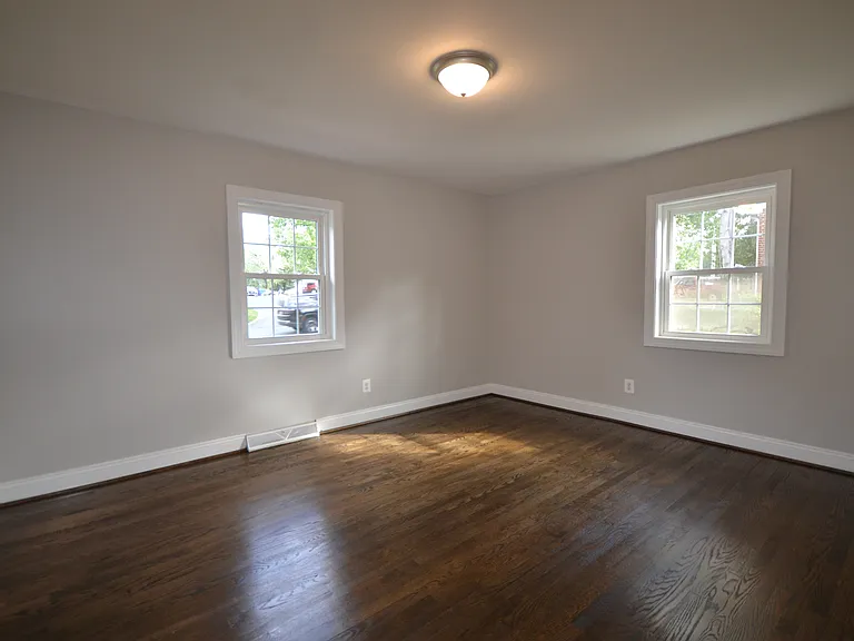 2623 Dakota St — Photo 14