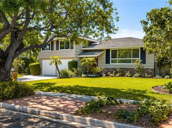 17542 Rainier Dr, Santa Ana, CA 92705