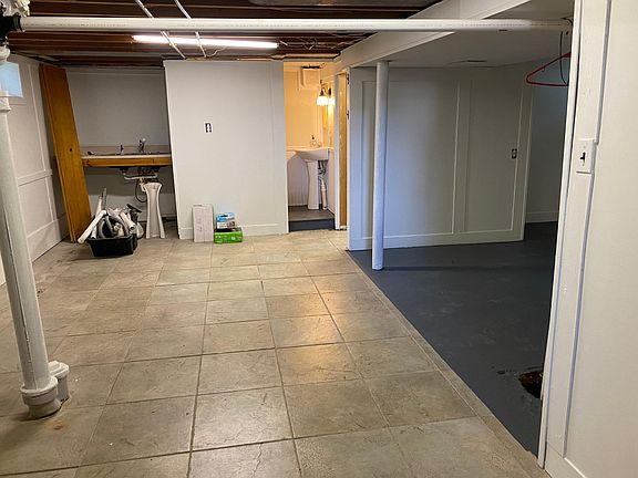5th image of 903 Kimball St