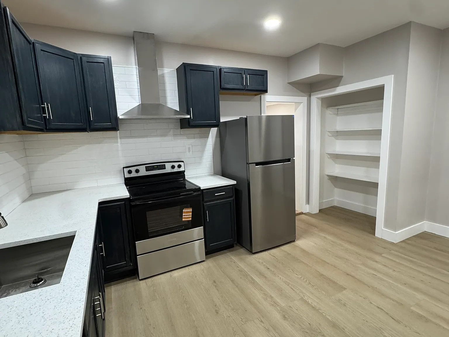 5 bed, 1.5 bath, 1200 sqft, $2,150 — Photo 1