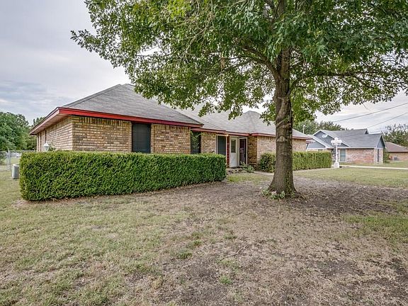 3rd image of 121 Park Crest Dr