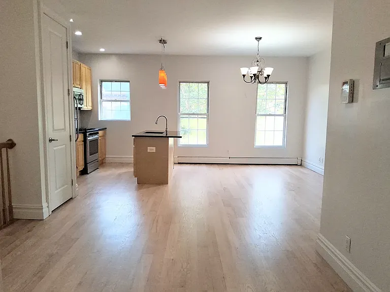 459 Lexington Ave #2A — Photo 2