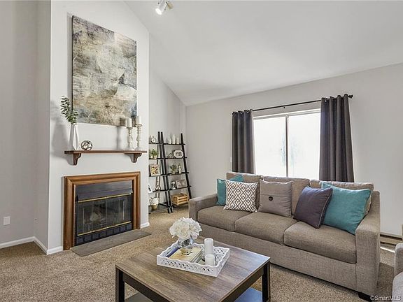 3rd image of 2 Jeanette St Unit 38