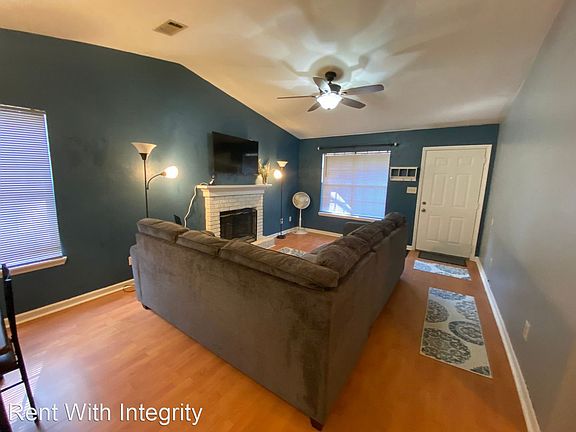 4th image of 2313 Brynmahr Dr #B