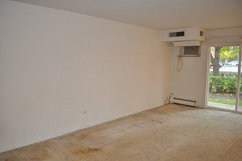4th image of 2419 E Olive St APT 1H