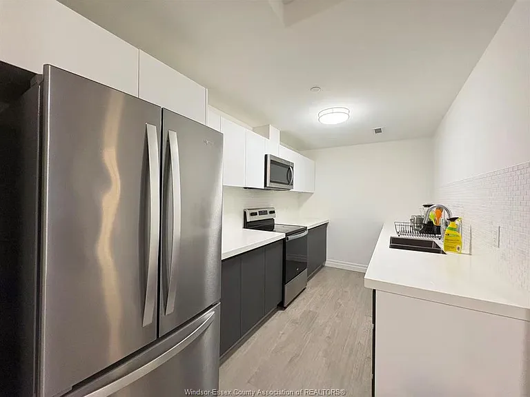 3290 Stella Cres #502 — Photo 7