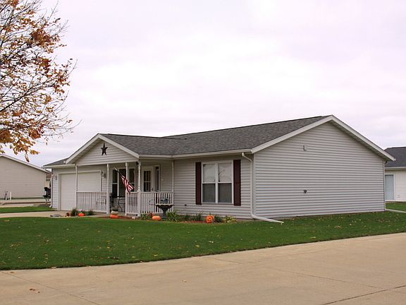 3rd image of 102 N Meadow Cir