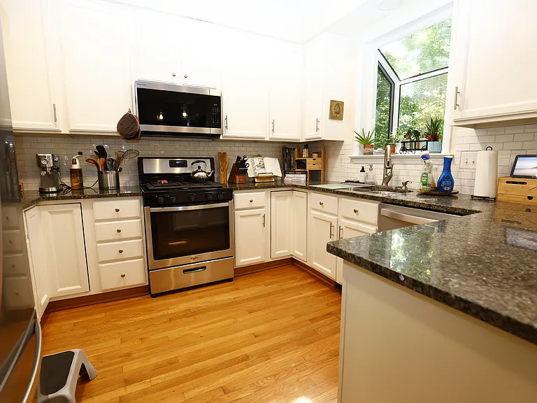 1539 Pathway Dr — Photo 17