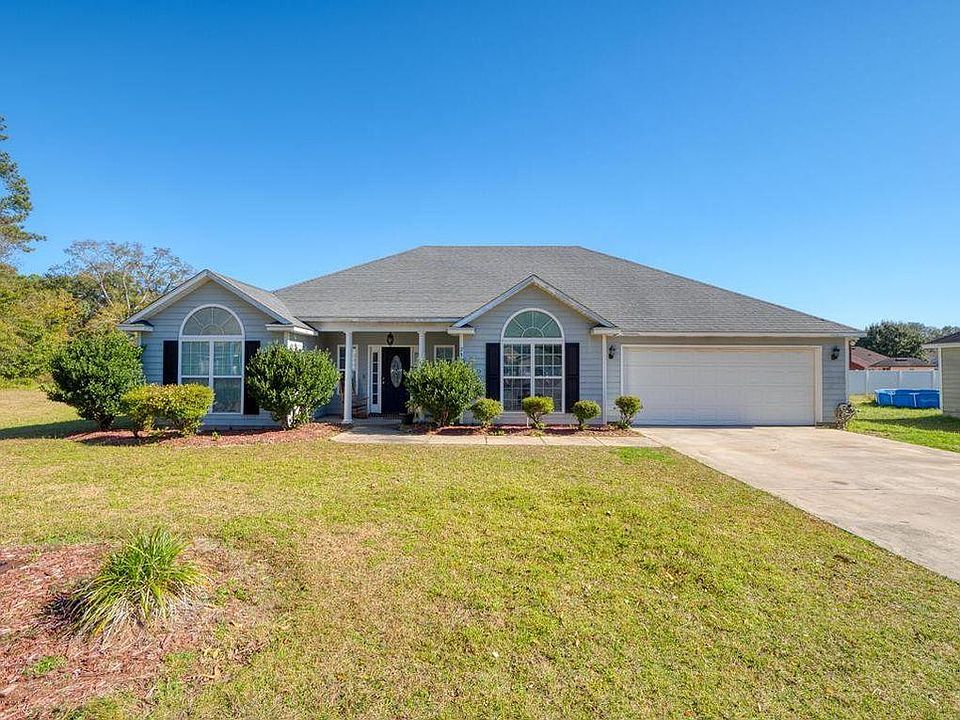 1st image of 2527 Chandler Dr