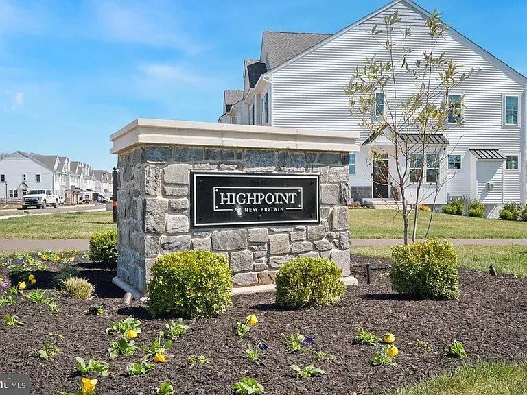 212 Foxhedge Rd — Photo 15