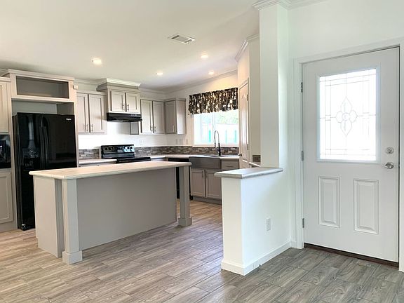 4th image of 200 Forest Dr #Yxe8jh