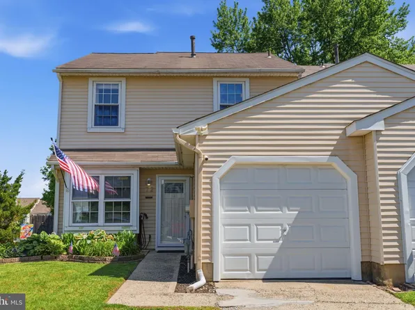 72 Oakcrest Ln, Westampton, NJ 08060