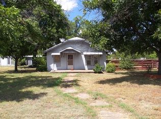 1936 Hutchings Ave, Ballinger, TX 76821