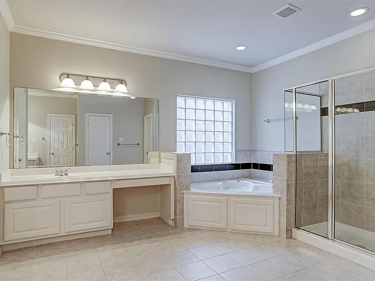 7604 Janak Dr — Photo 15