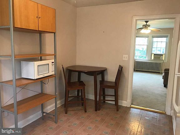4th image of 702 22nd St S APT 1