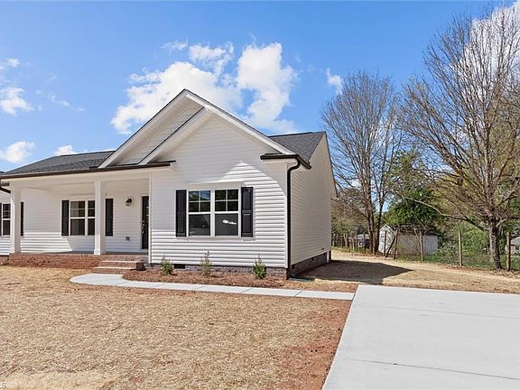2nd image of 112 Vogler Dr