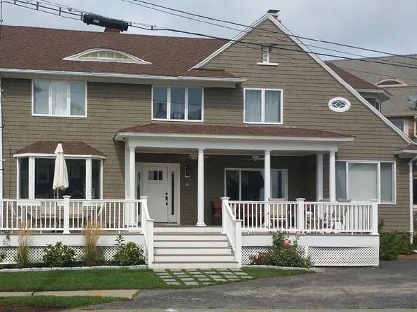 43 Mott Ave, New London, CT 06320