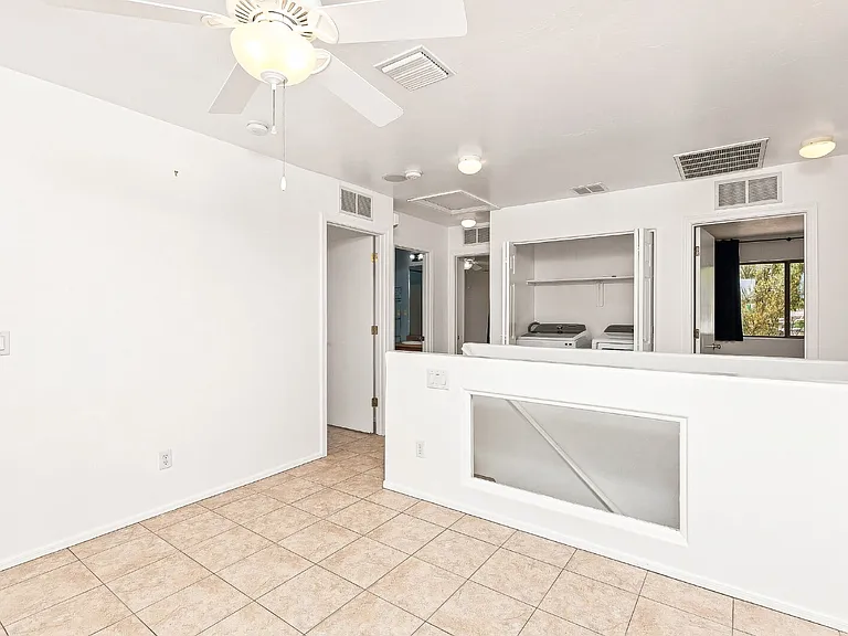 2426 W Silverbell Tree Dr — Photo 8