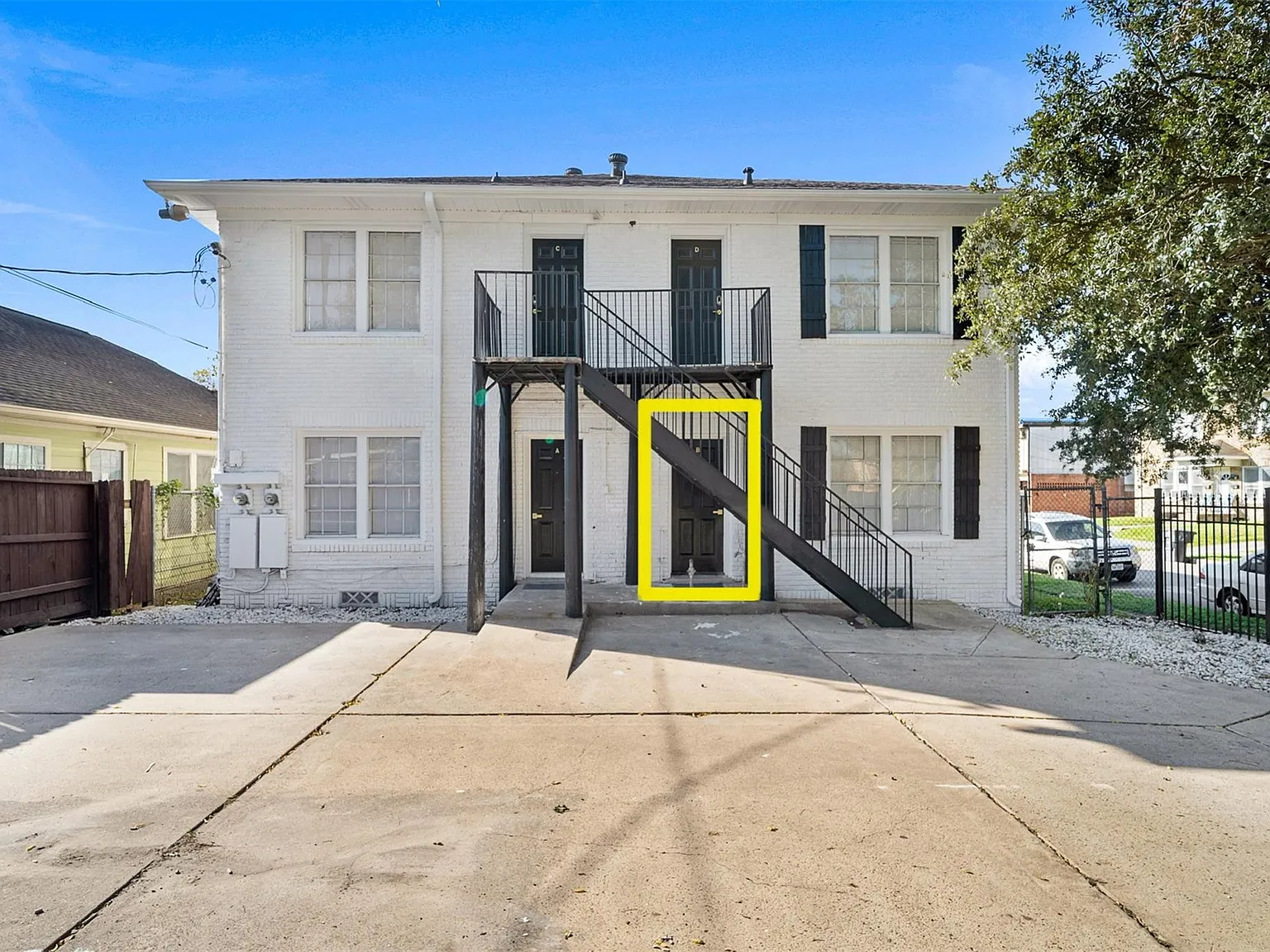 1 bed, 1.0 bath, 690 sqft, $1,300 — Photo 3
