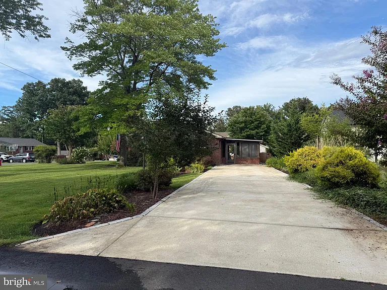 6175 Cobbs Rd — Photo 4