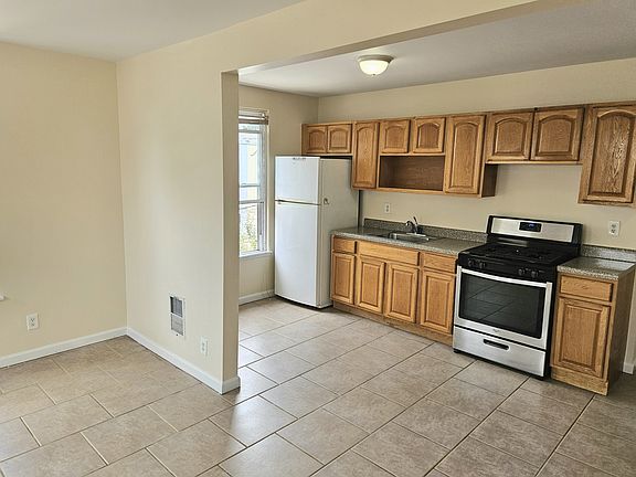 2nd image of 7805 81st St APT 2R