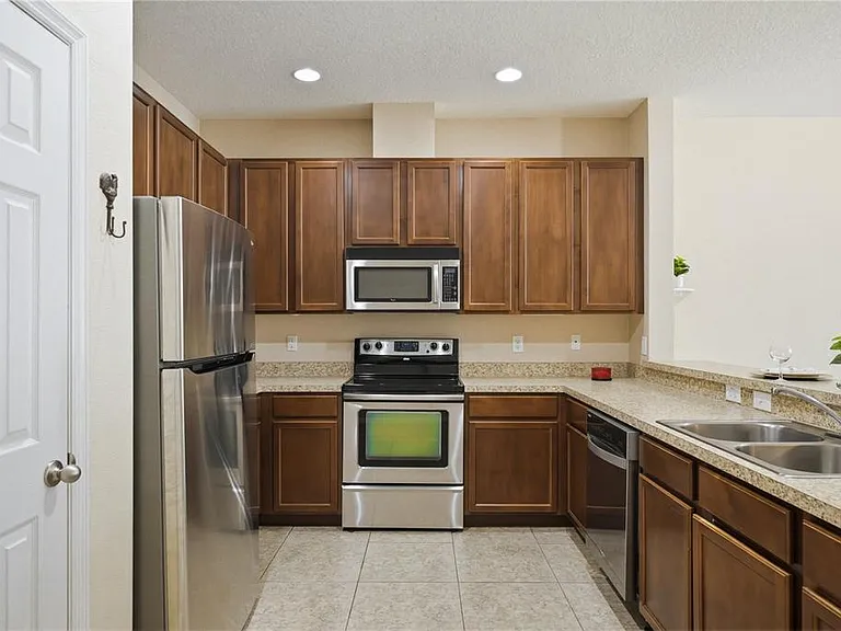 2211 Barracuda Ct — Photo 12