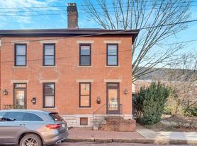 129-131 E Sycamore St, Columbus, OH