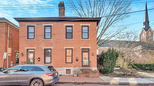 129-131 E Sycamore St #131 Photo 1