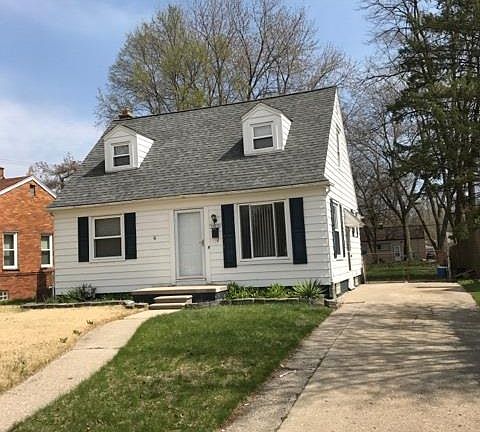 4th image of 23270 Majestic St