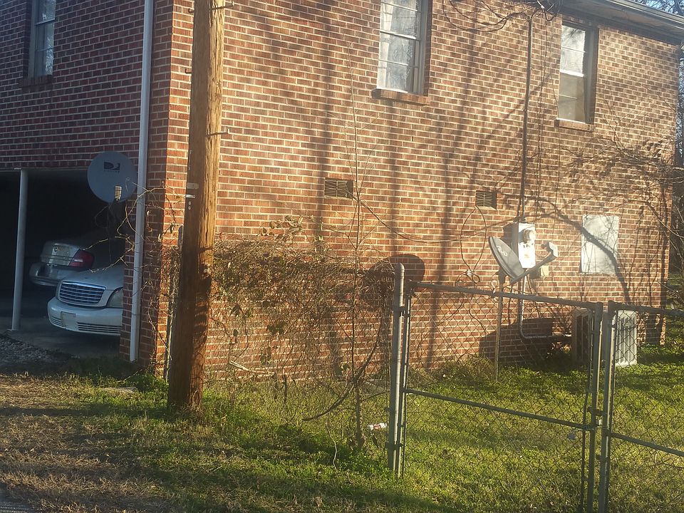 2nd image of 2911 Gresham Cir