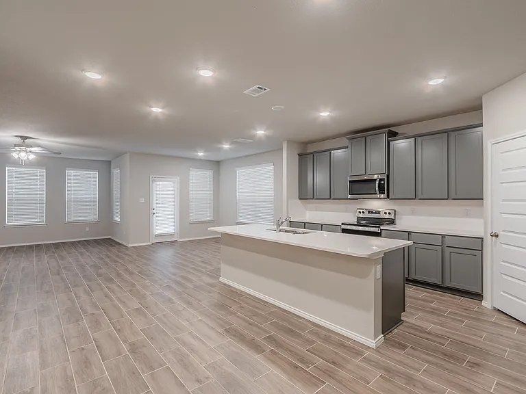 5948 Hopkins Dr — Photo 7