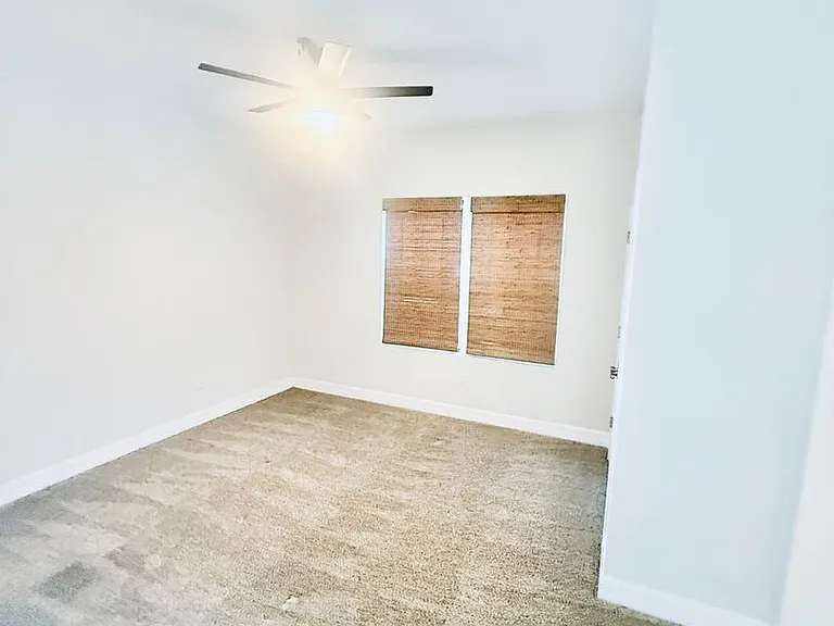 614 Lynbrook St NW — Photo 22