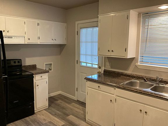 3rd image of 1112 S Church St #2