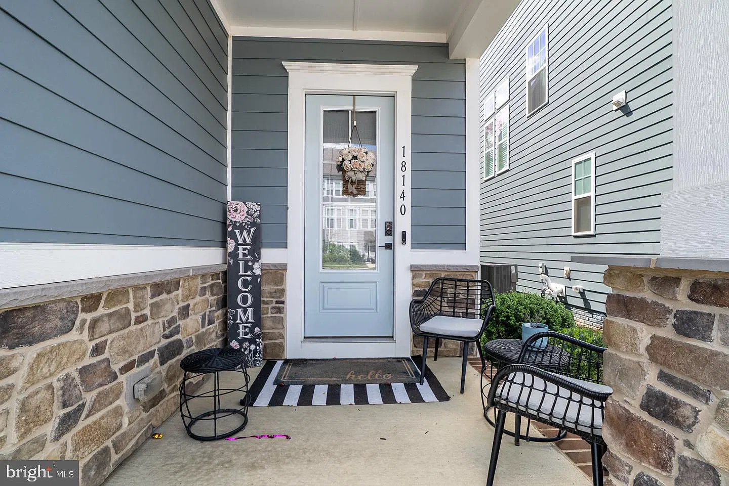 4 bed, 3.5 bath, 3166 sqft, $4,000 — Photo 2