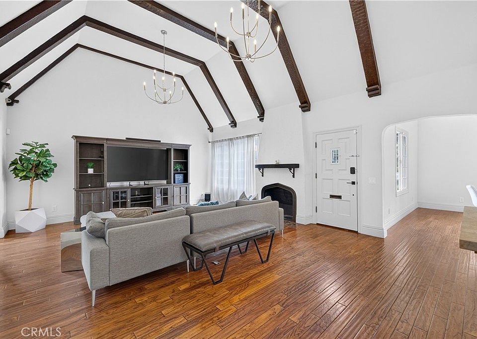 1st image of 515 N Crescent Heights Blvd