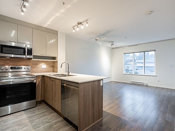 5th image of 210 Lebleu St #30