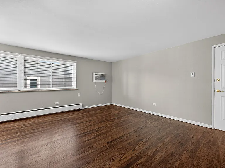 985 N Corona St #202 — Photo 10