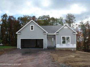 733 Quarry Rd, Drums, PA 18222