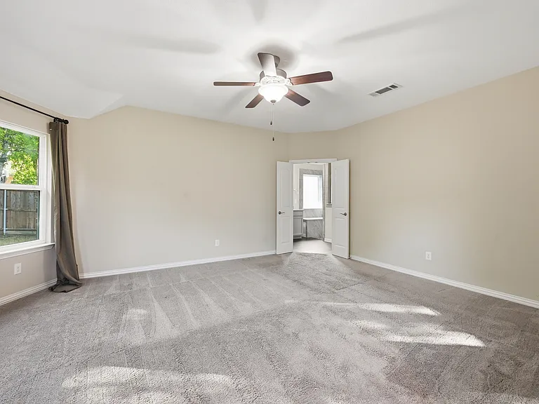 405 Windward Dr — Photo 29