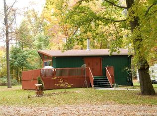 1308 Shelway Dr, Brighton, MI 48114