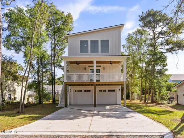 126 N Middleton Avenue, Oak Island, NC 28465